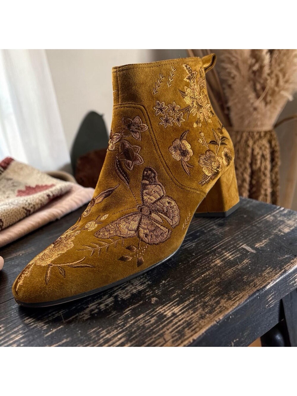 Johnny Was Taline Heeled Suede Booties Embroidered Floral Boho Chic Size 9